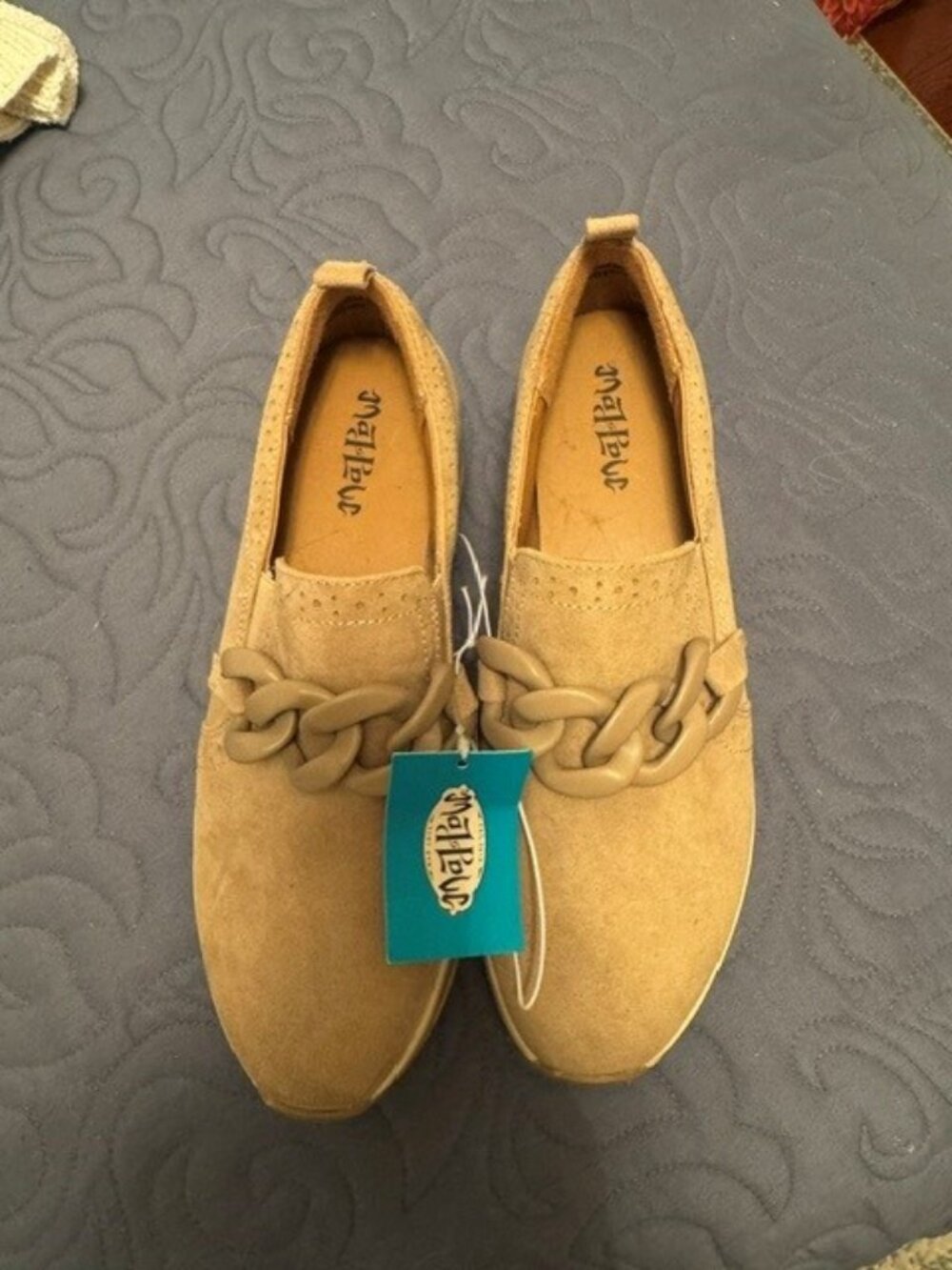 NEW LADIES MAD POLE SLIP ON SHOES, SIZE 8